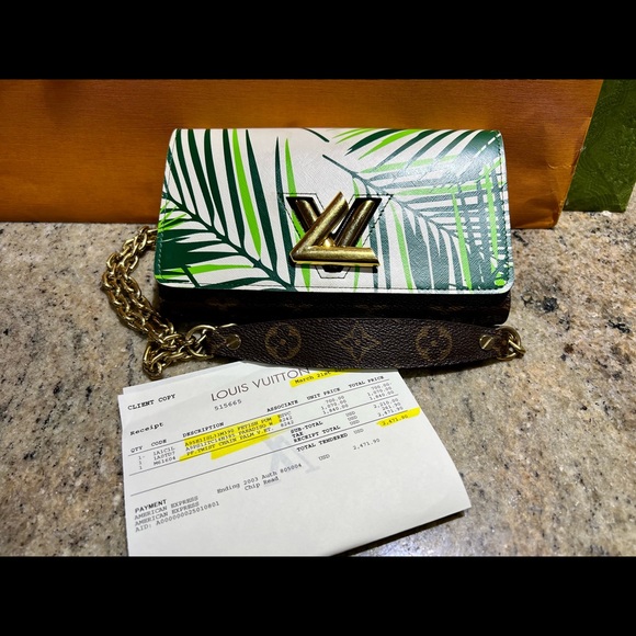 LOUIS VUITTON PALM TWIST MONOGRAM WALLET ON CHAIN - Picture 14 of 16